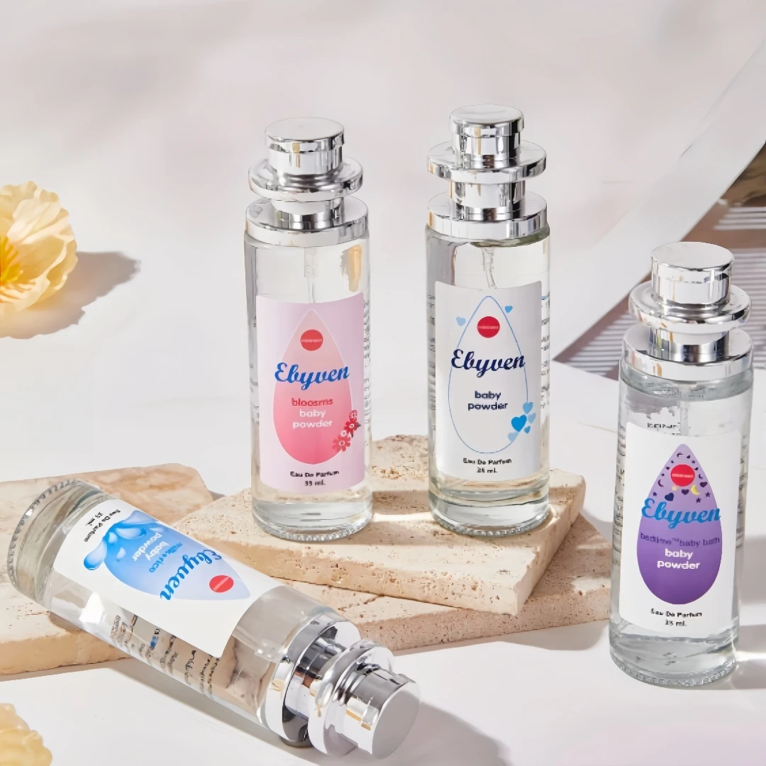 Profumo in polvere per bambini Equivalence: un profumo fresco di lunga durata con lavanda e mela verde, perfetto per la freschezza quotidiana della pelle morbida