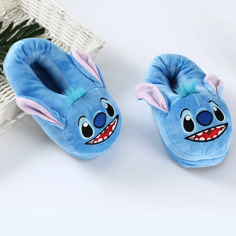 Disney Stitch zimowe klapki z motywem kreskówkowym damskie śmieszne słodkie do domu zamszowe buty przytulne płaskie zjeżdżalnie futrzane ciepłe