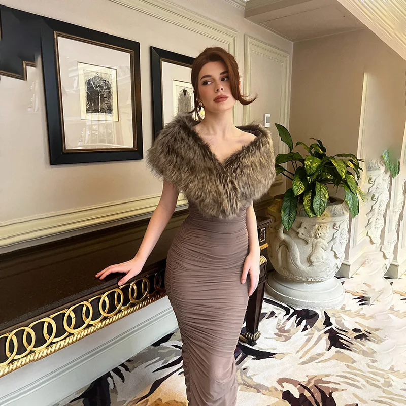 Brown Feather Women Prom Dress V Neck Sleeveless Sheath Slim Party Gown Skirt Long Mermaid Evening Gown Hot Girl Formal Robe