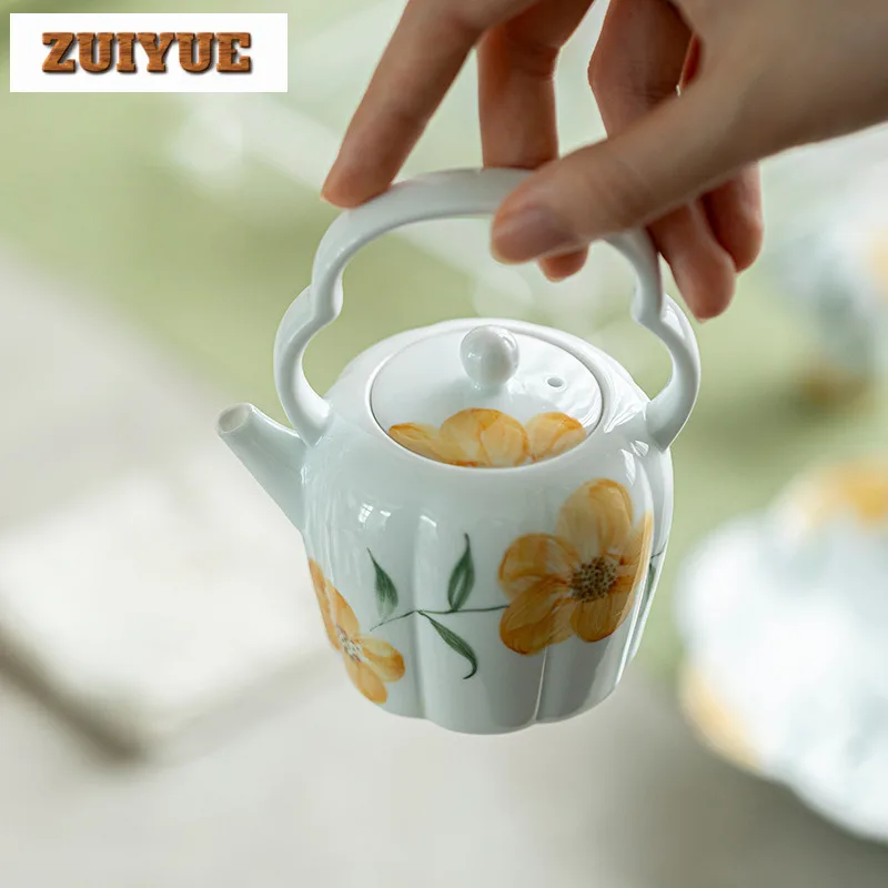 155ml Hand-painted Gold Sunflower Porcelain Teapot Creative Pumpkin Lifting Handle Pot Tea Soaking Kettle Teaset Ornaments Gift