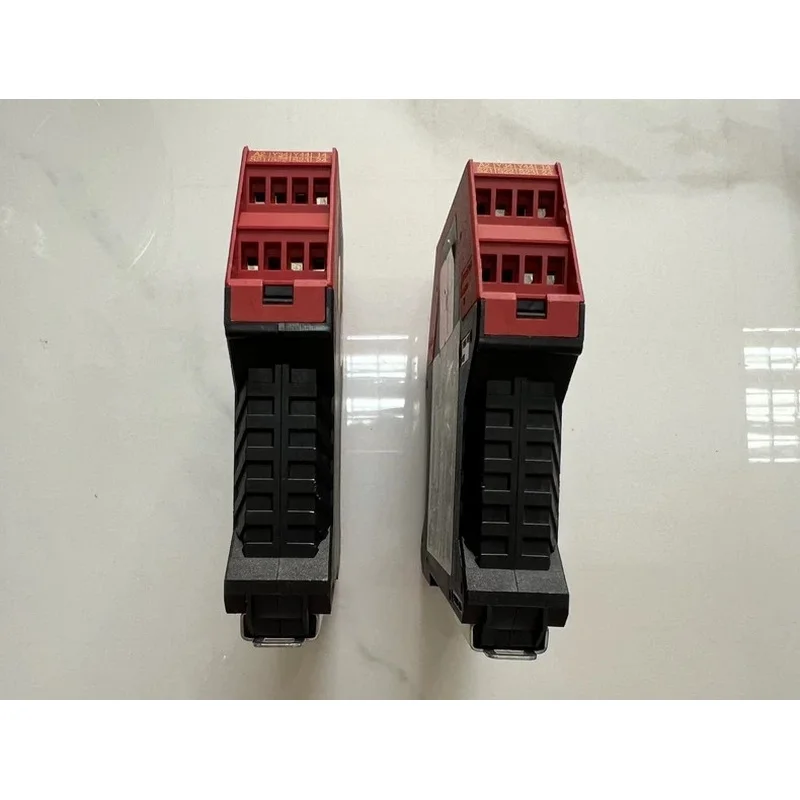 1PCS used SR131A SR131A00 safety relay
