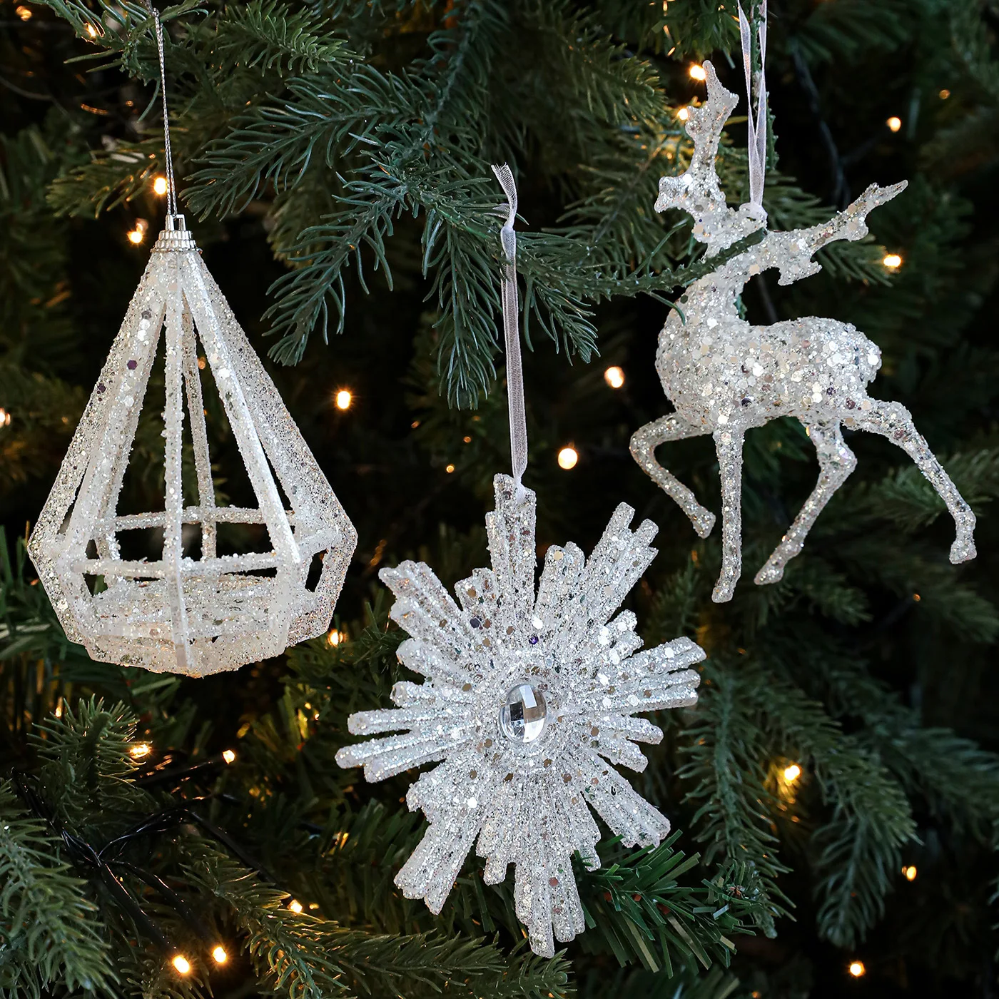 

1Pcs Plastic Christmas Hangings White Shiny Bells Snowflake Christmas Tree Hanging Decoration Light Luxury Hanging Decoration