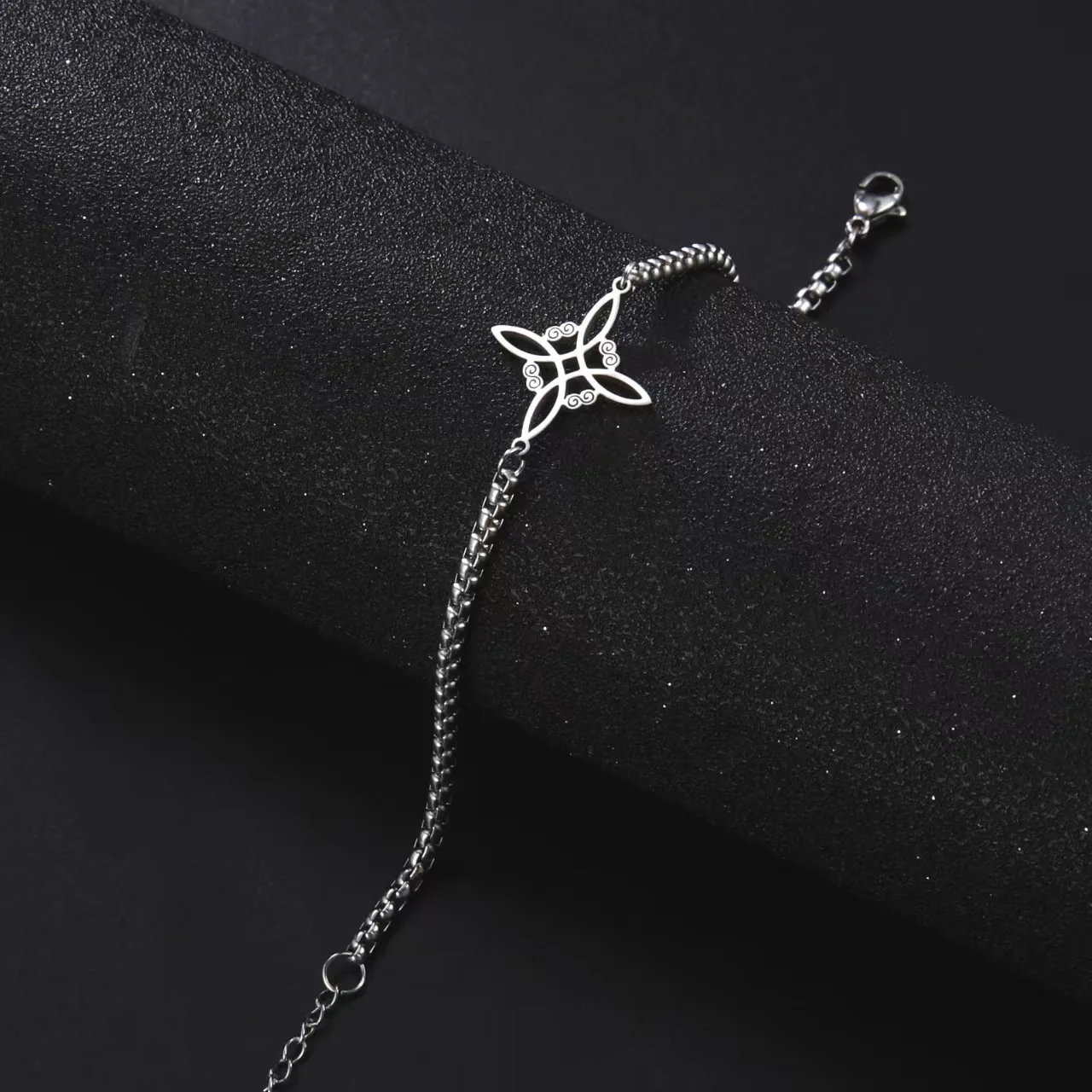 Witch Knot Irish Knot Bracelet - Women's Fashion Simple and Stylish Charm Accessory - view 5