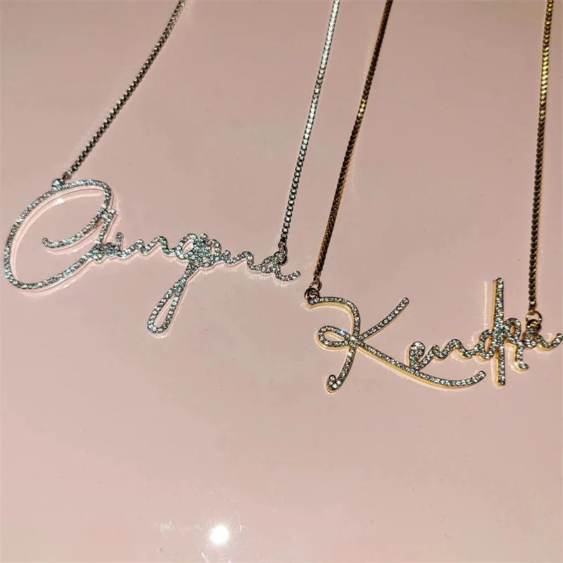 

Custom Diamond Name Necklace Stainless Steel English Letter Personalized Name Gold Silver Rose Crystal Necklace Fashion Jewelry
