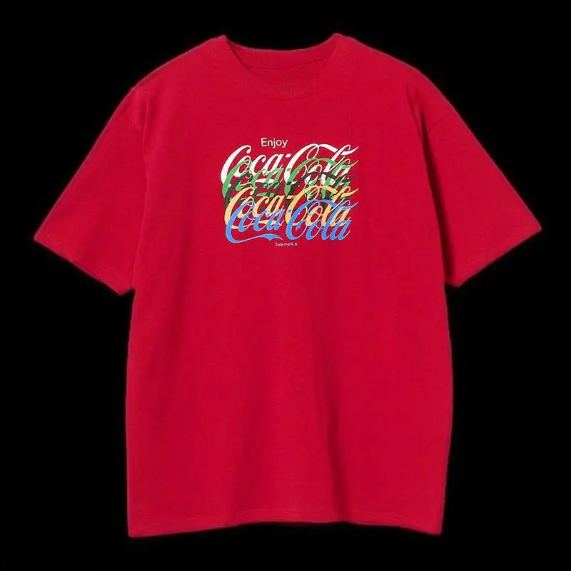 Coca-Cola Mehrfarbiges Kurzarm-T-Shirt mit überlappendem Aufdruck Kostenlose Lieferung High Street Boom