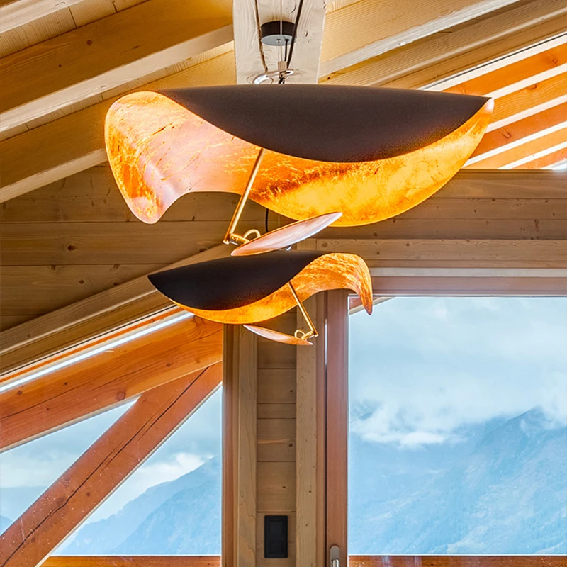 

Современная минималистичная летающая шляпа, светодиодная люстра с золотой текстурой, подвесной светильник для гостиной, ресторана, спальни, художественный домашний декор, освещение