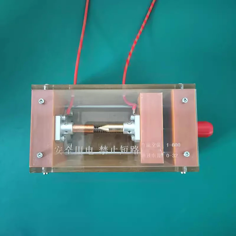 

Симулятор и генератор неисправностей дуги — тип A и B (переменный/постоянный ток 0-600 В/0-25 А)