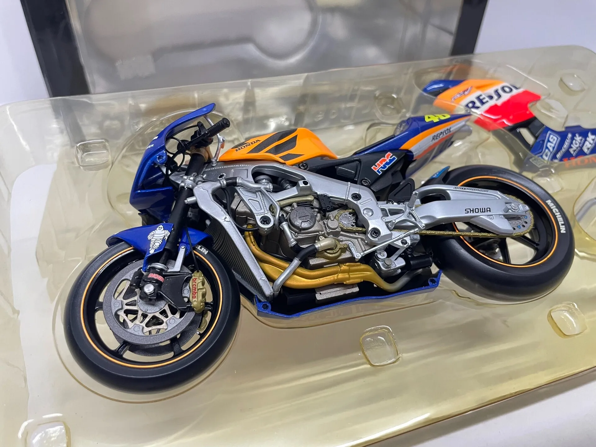 Minichamps 1:12 RC211V 2002 Rossi #46 Simulation Limited Edition Alloy Metal Static Motorcycle Model Toy Gift