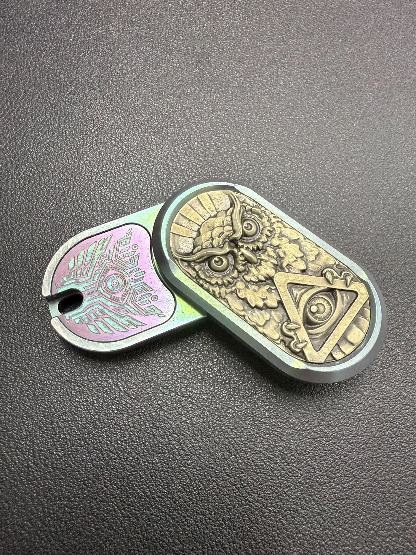 TK Titanium Owl TK4.5 Titanium Power Eye Mechanical Rotation Magnetic Push Card