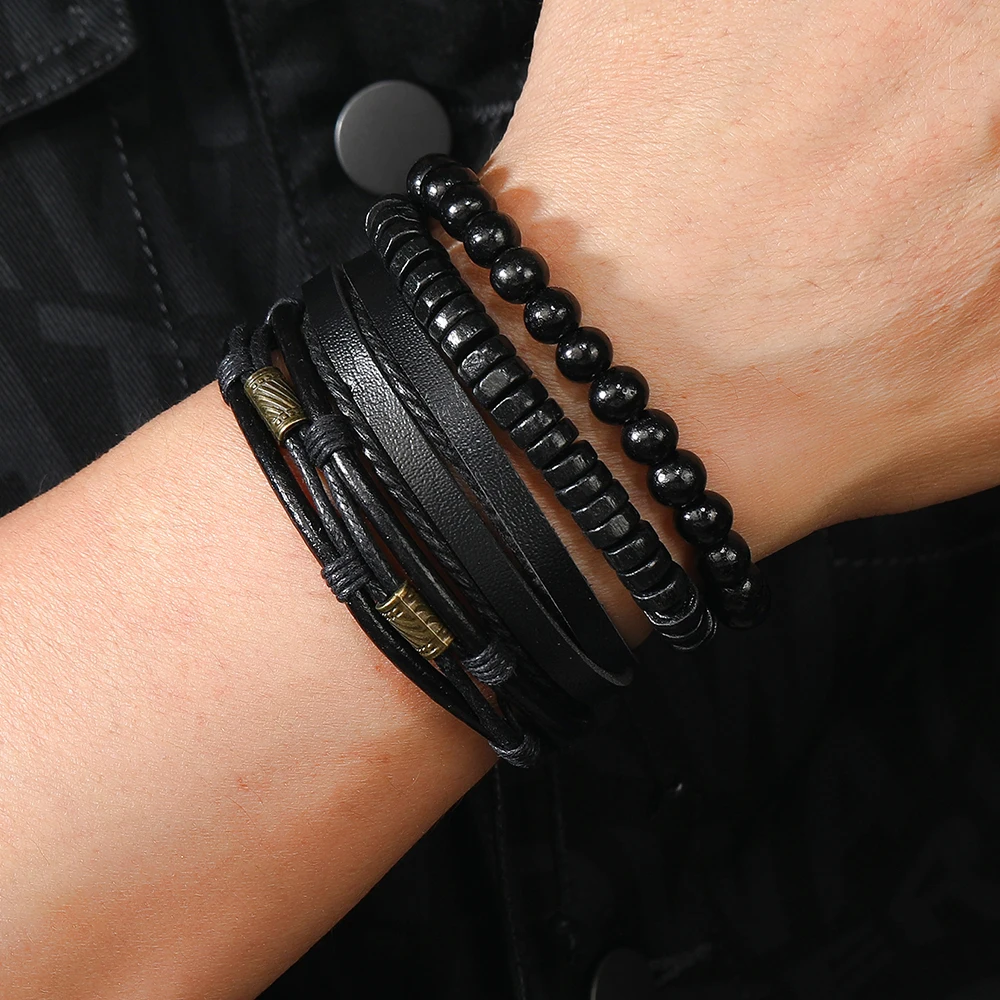 Bracciale Punk in pelle nera con perline per uomo