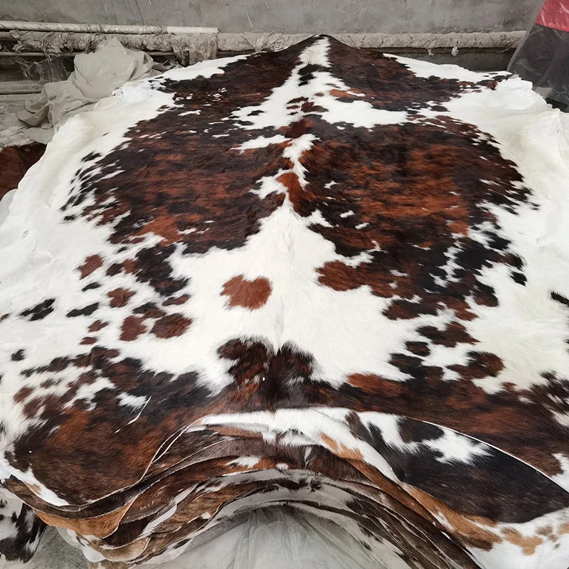 Wholesale Soft Luxury Custom Area Rugs Genuine Natural Leather Animal Fur Carpet Cowhides Rug For Living Room Home textiles