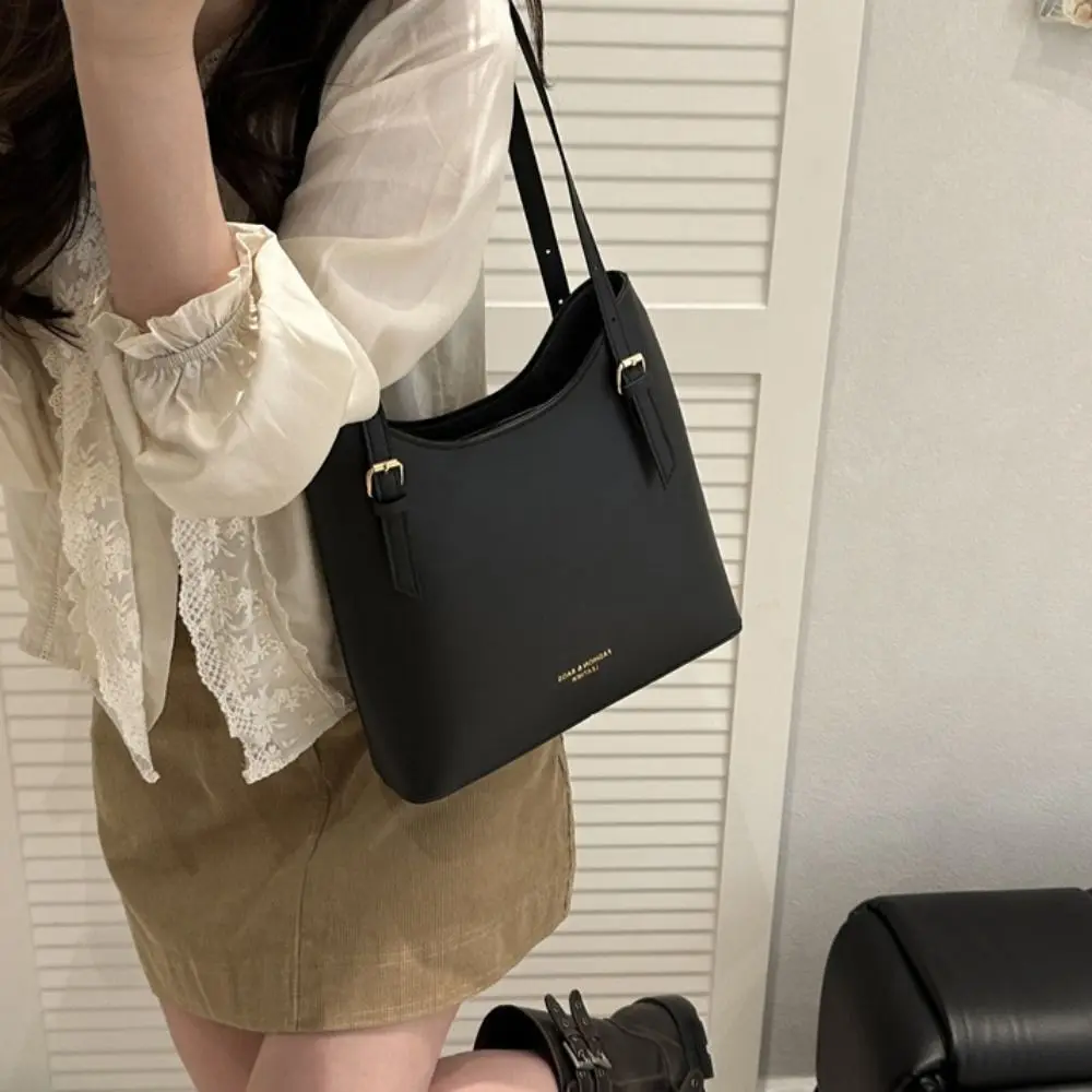 

Large Capacity Simple Tote Bag Solid Color PU Leather Vintage Handbags Handbag Underarm Bag Solid Color Shoulder Bag Students