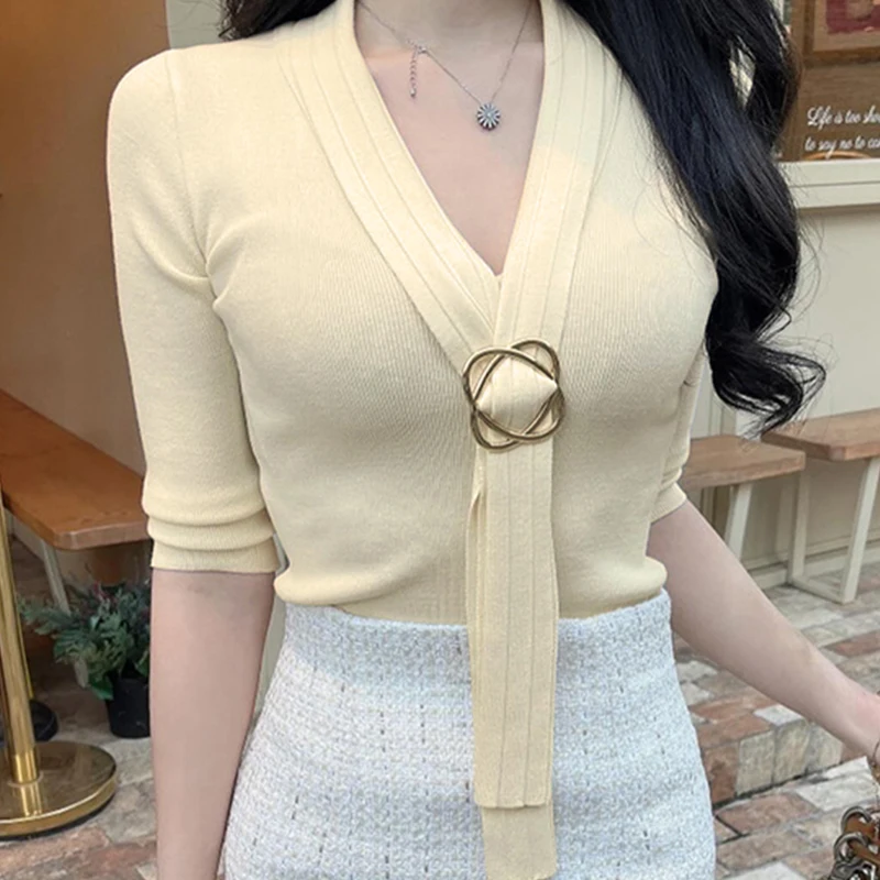 

Sexy Slim Fit Knitted Top with Sa Design Korean Sle Women's Faion Breathable Comfortable V-Ne Pure Color Casual Wear