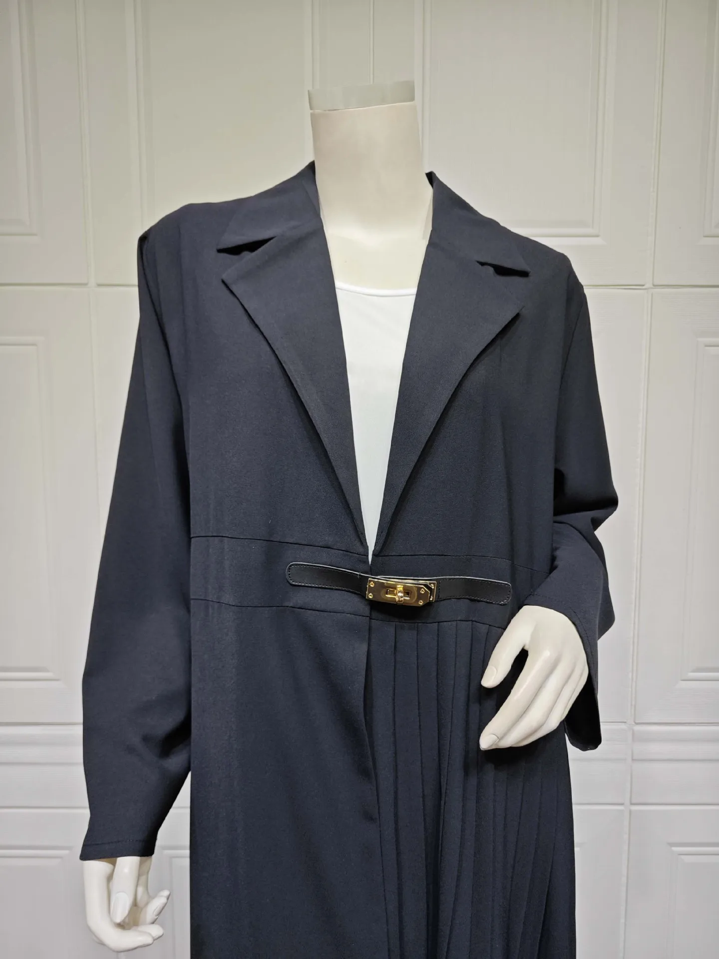 Nuovo arrivo all'ingrosso Oem personalizzato Eid Dubai elegante Turchia lusso modesto Abaya donne nere abito musulmano caftano kimono aperto Abaya