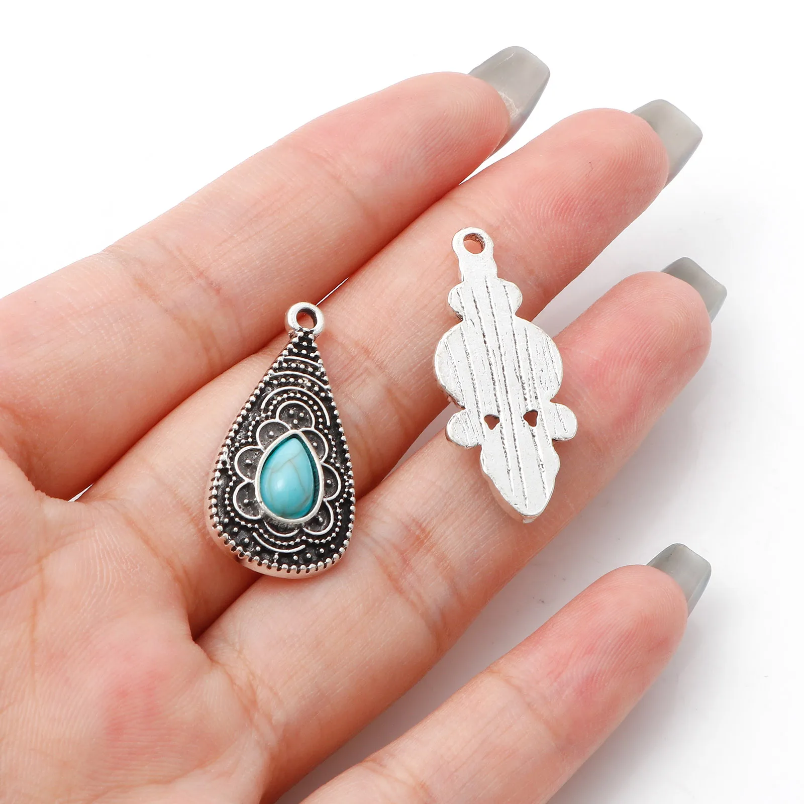 10PCs Bohemian Charms Imitation Turquoise Pendants Antique Silver Color Carved Pattern With Resin Cabochons DIY Necklace Jewelry