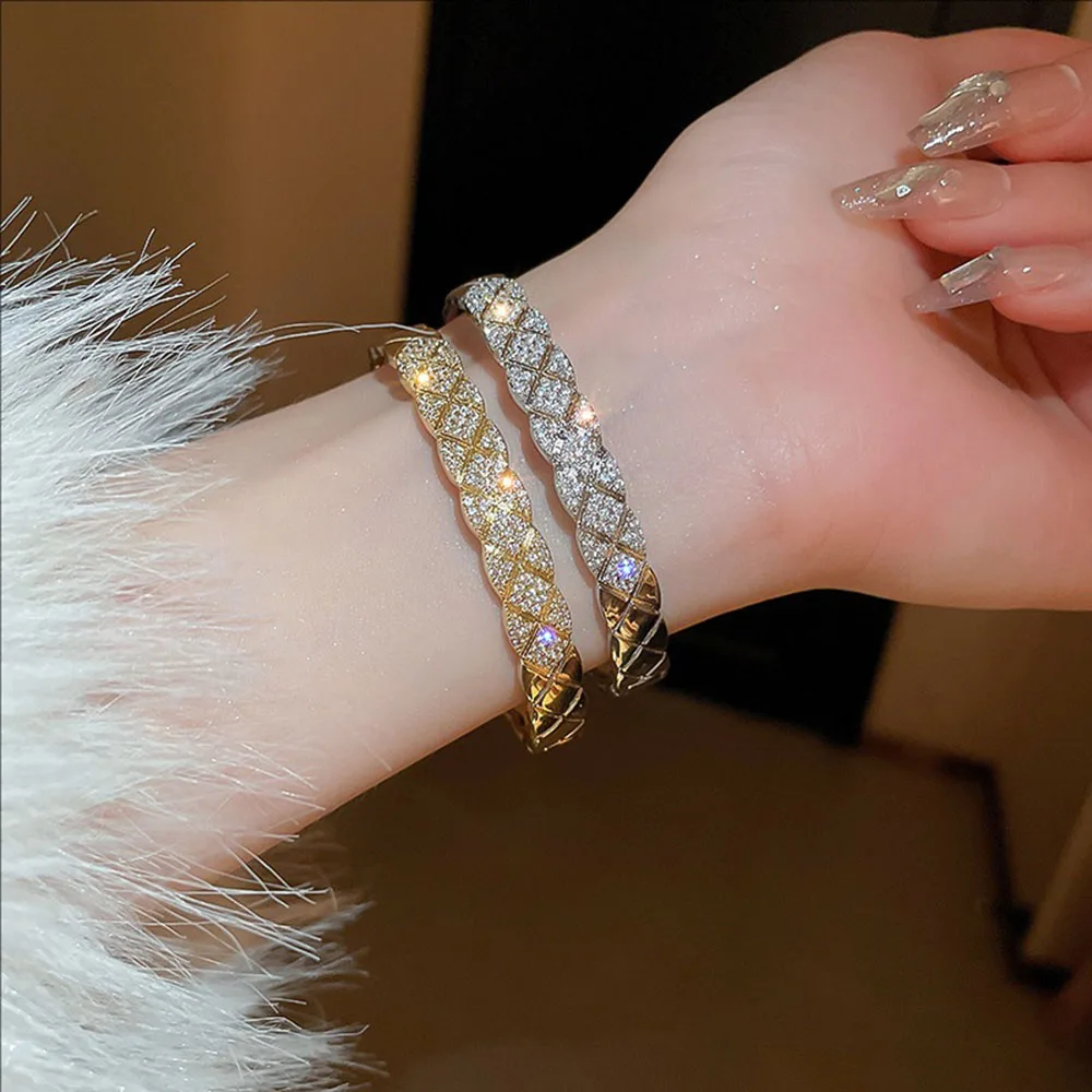 

French-style Simple Zircon Grid Cross Bracelet Light Luxury High-end Wristband Unique and Fashionable Jewelry for Women