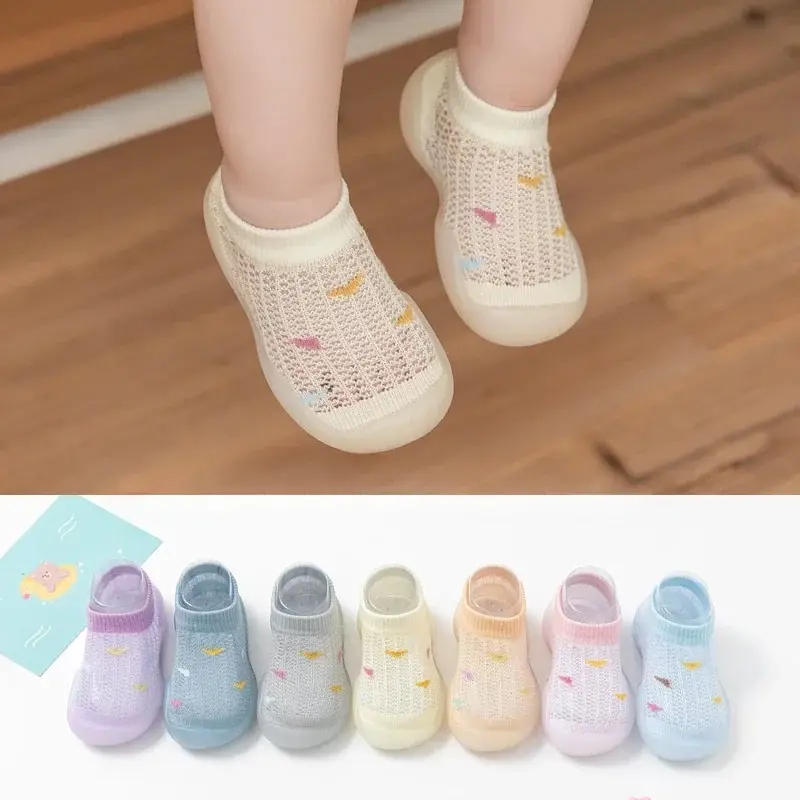 Zapatos para caminar para niños y bebés, zapatos de calcetines para bebés, antideslizantes para interiores, suela suave, superficie de malla, sandalias finas, Pedal de un pie