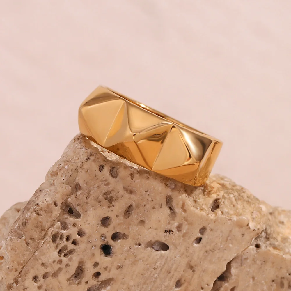 E.B.belle Punk Geometry Rivet Ring Waterproof Tarnish Free 18K Gold Plated Decoration 316L Stainless Steel Jewelry