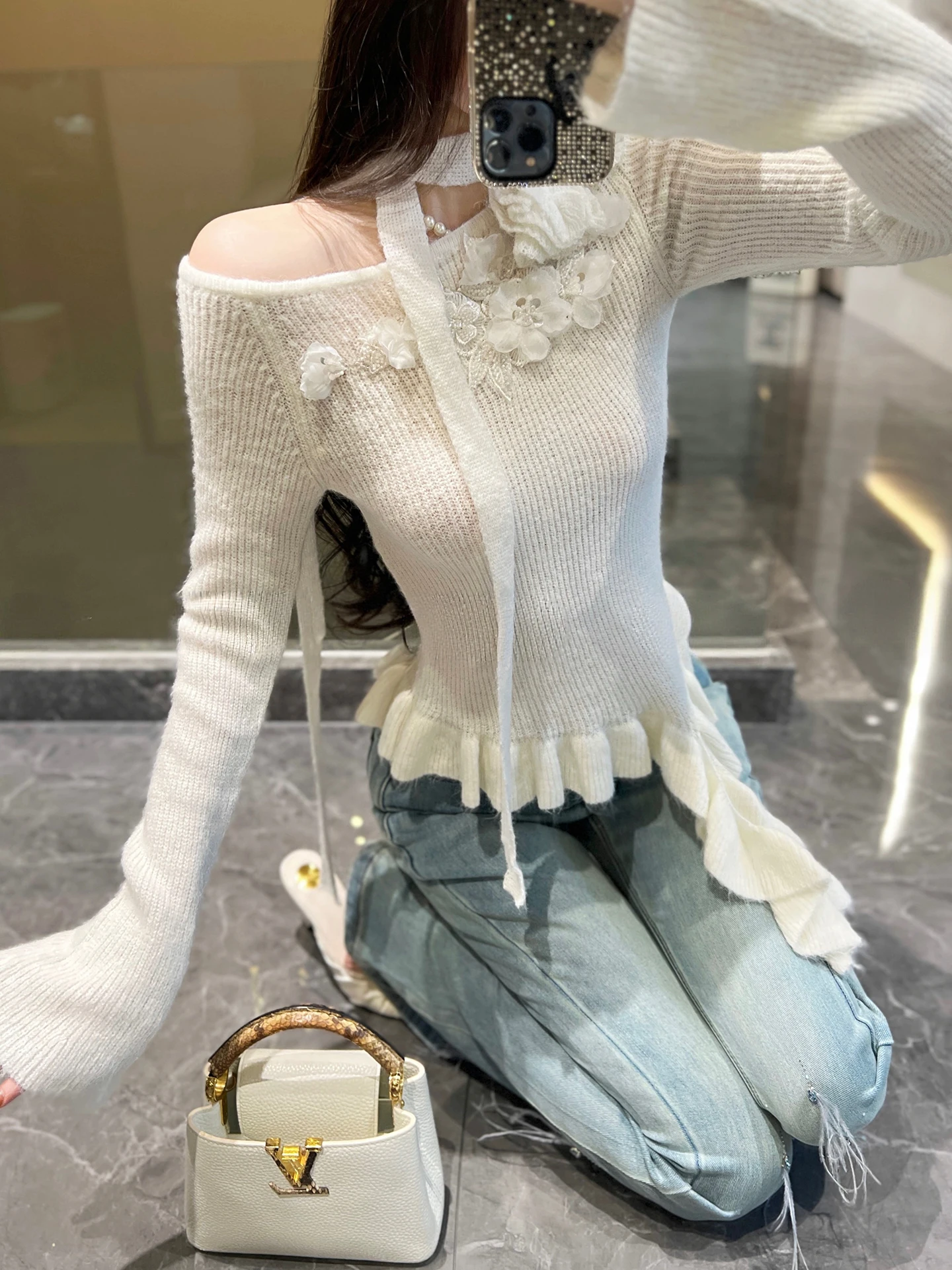 

Корейский свитер ручной работы с бисером и 3D-цветами, с длинными рукавами, с капюшоном, зимний, новинка, женский, модный, теплый, очень уютный