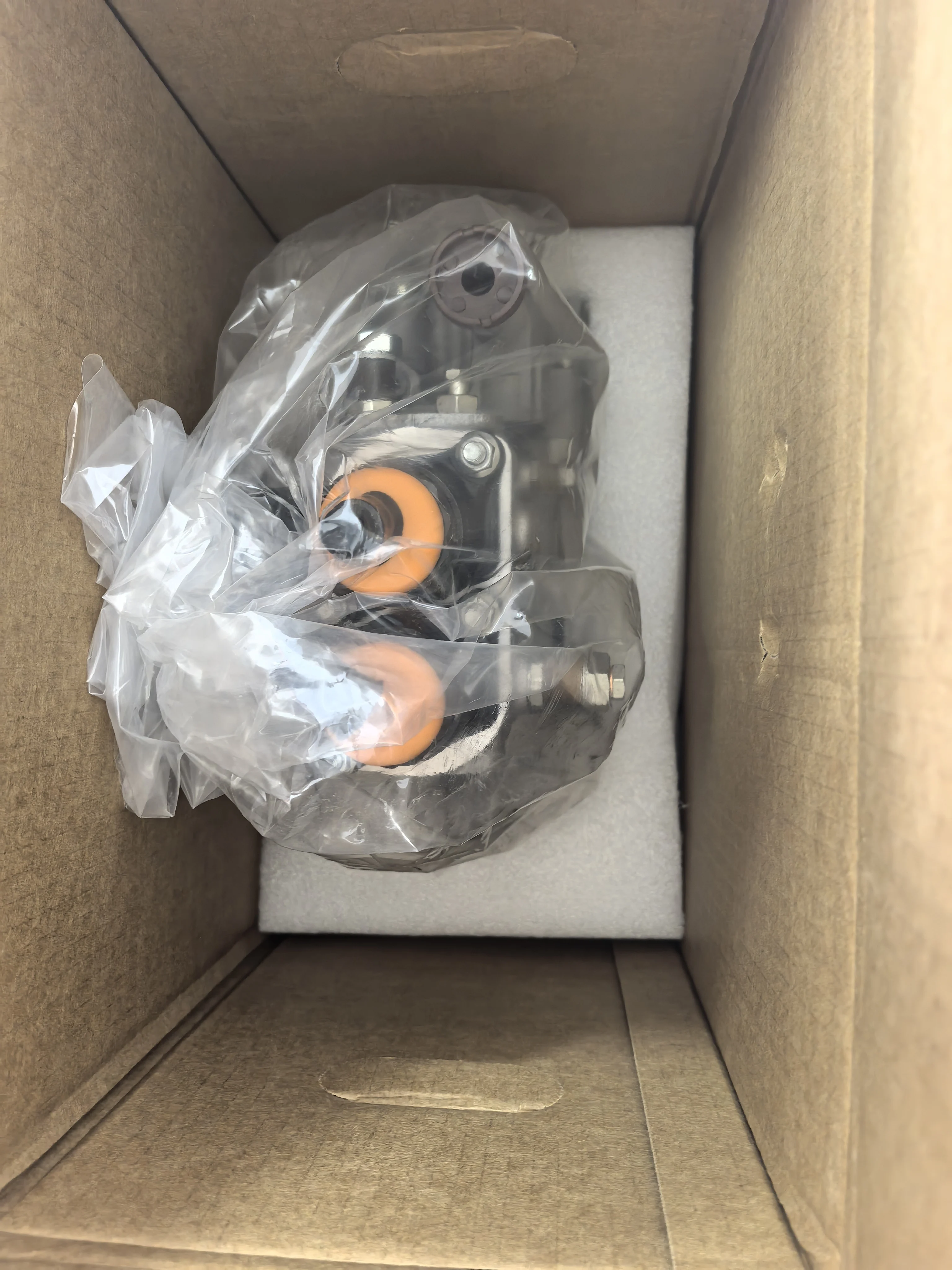 Original  High Quality  6261-71-1110 Fuel  Pump PC650-8 Engine Oil Pump Assembly
