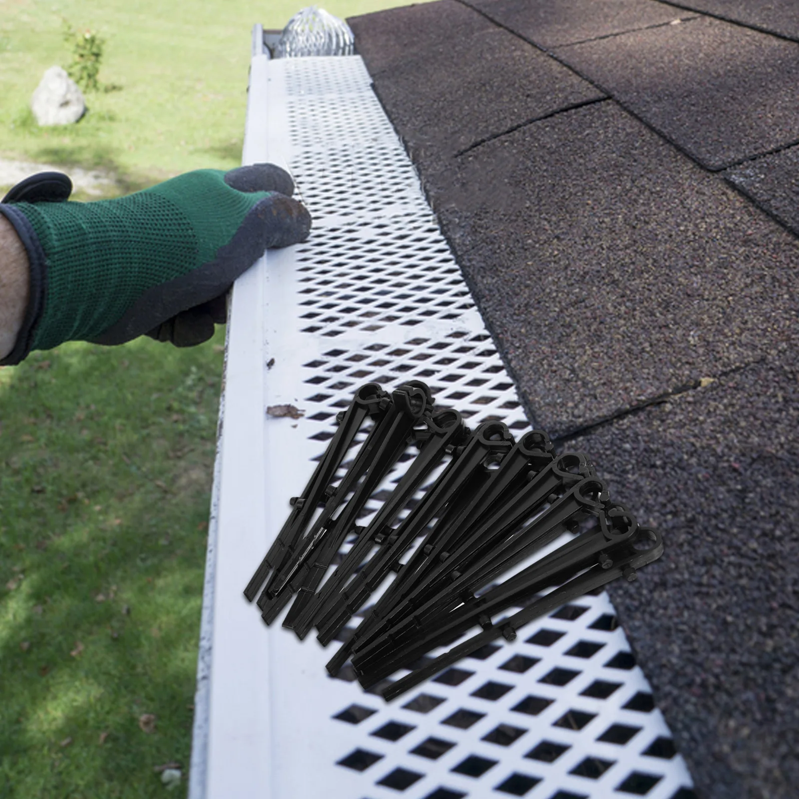 

50Pcs Black Plastic Gutter Guard Clips Fixed Hooks for Roof Gutter Mesh Secure Mounting Attachment Fixed Hooks