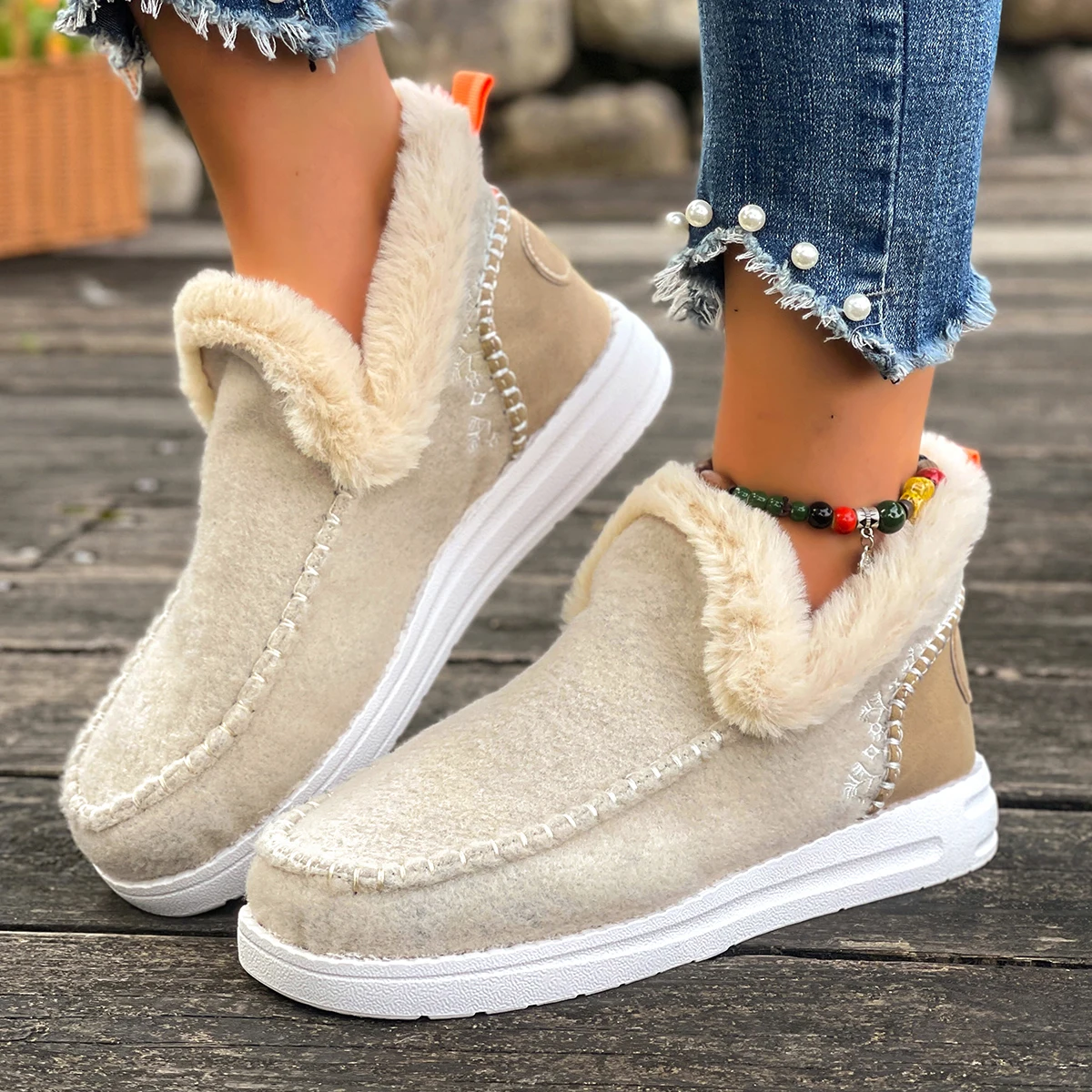 

Women Snow Boots Winter Warm Faux Fur Lined Ankle Boots Women Slip-On Low Heel Platform Shoes Women Comfortable Flats Shoes