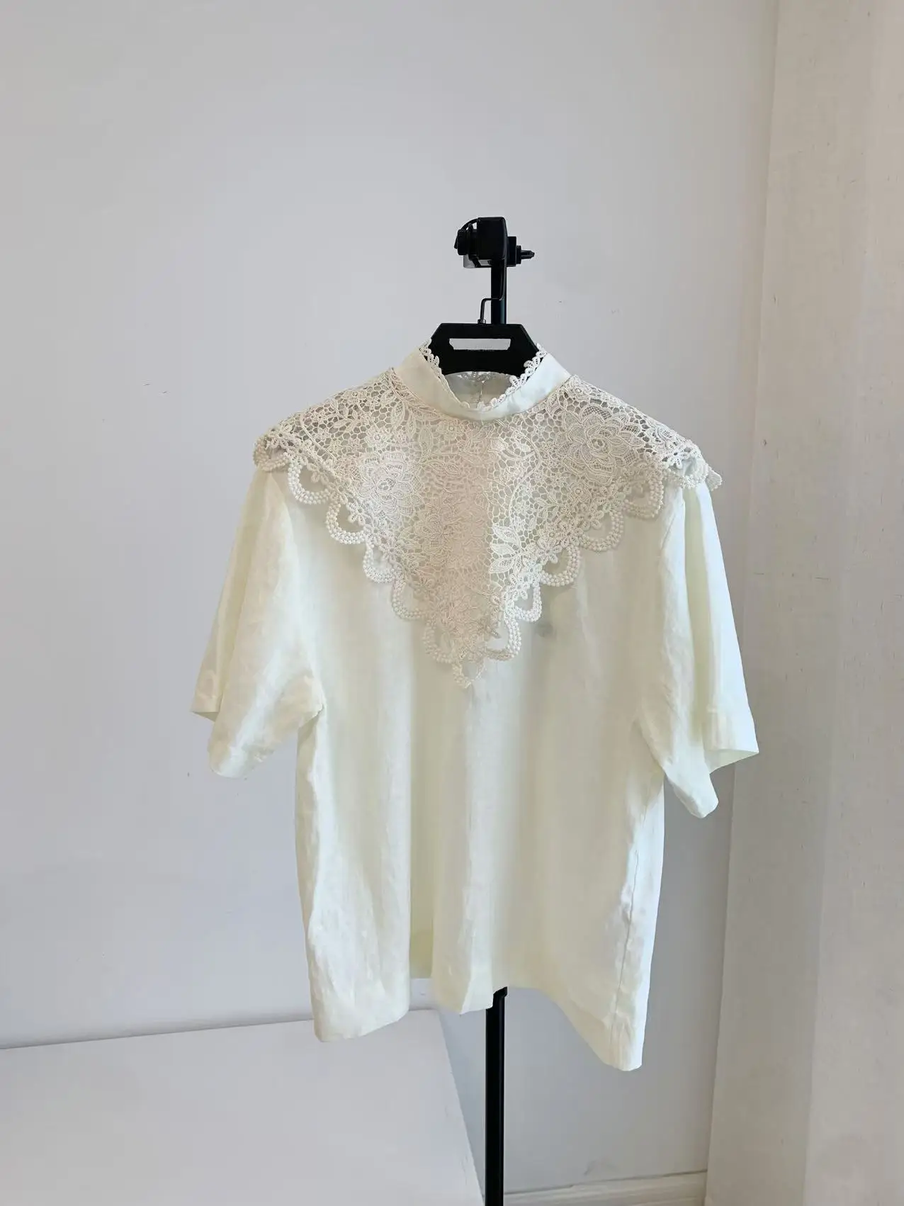 

Women Casual Stand Collar Lace Embroidery Short Sleeve Top + Wrapped Waist Mini Skirt