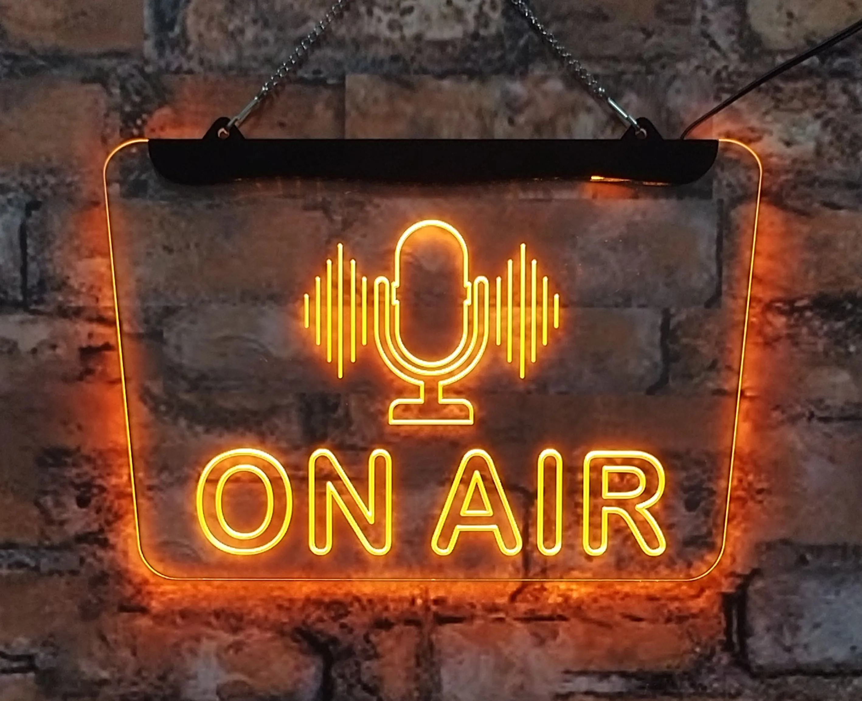 

On Air Speaker Studio Неоновая вывеска Акриловый лист Украшение дома Резьба Внутреннее освещение Настенное искусство Красный 20*30 для комнаты-бара Мужская пещера
