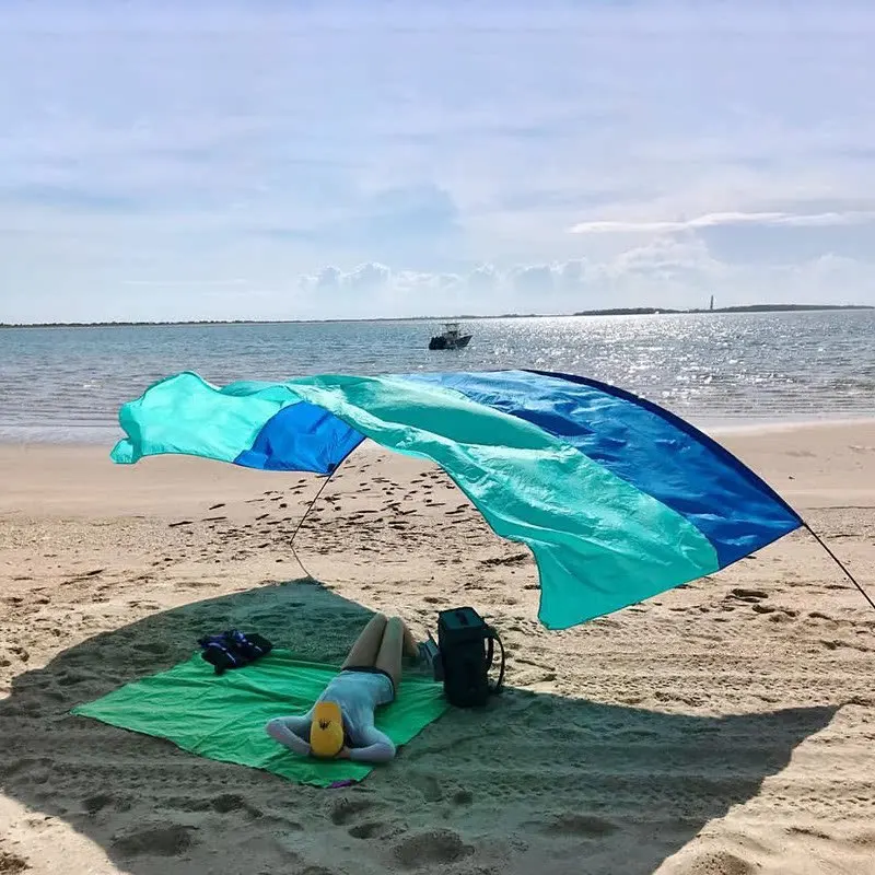 

Customizable Family Ultralight Beach Awning