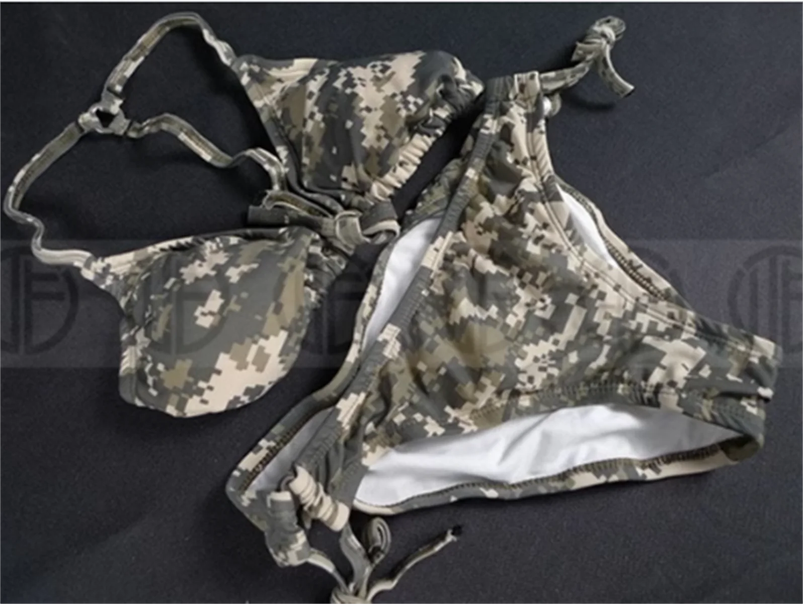 

Camo bikini sexy swimsuit