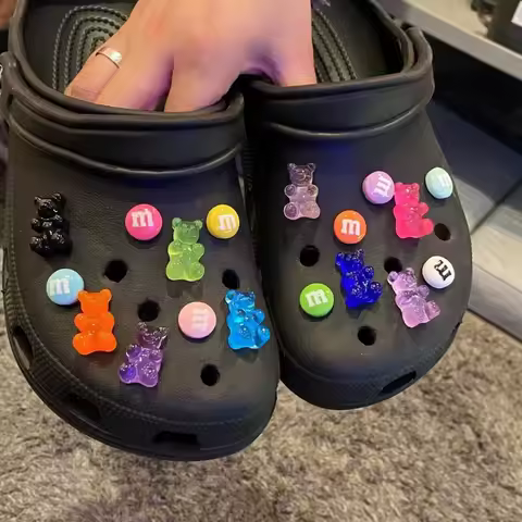 18 Pcs Gummy Bears Designer Hole shoe Charms Set Fit Children Decorations For Shoes Ornaments Women Accessories Pins Wholesale