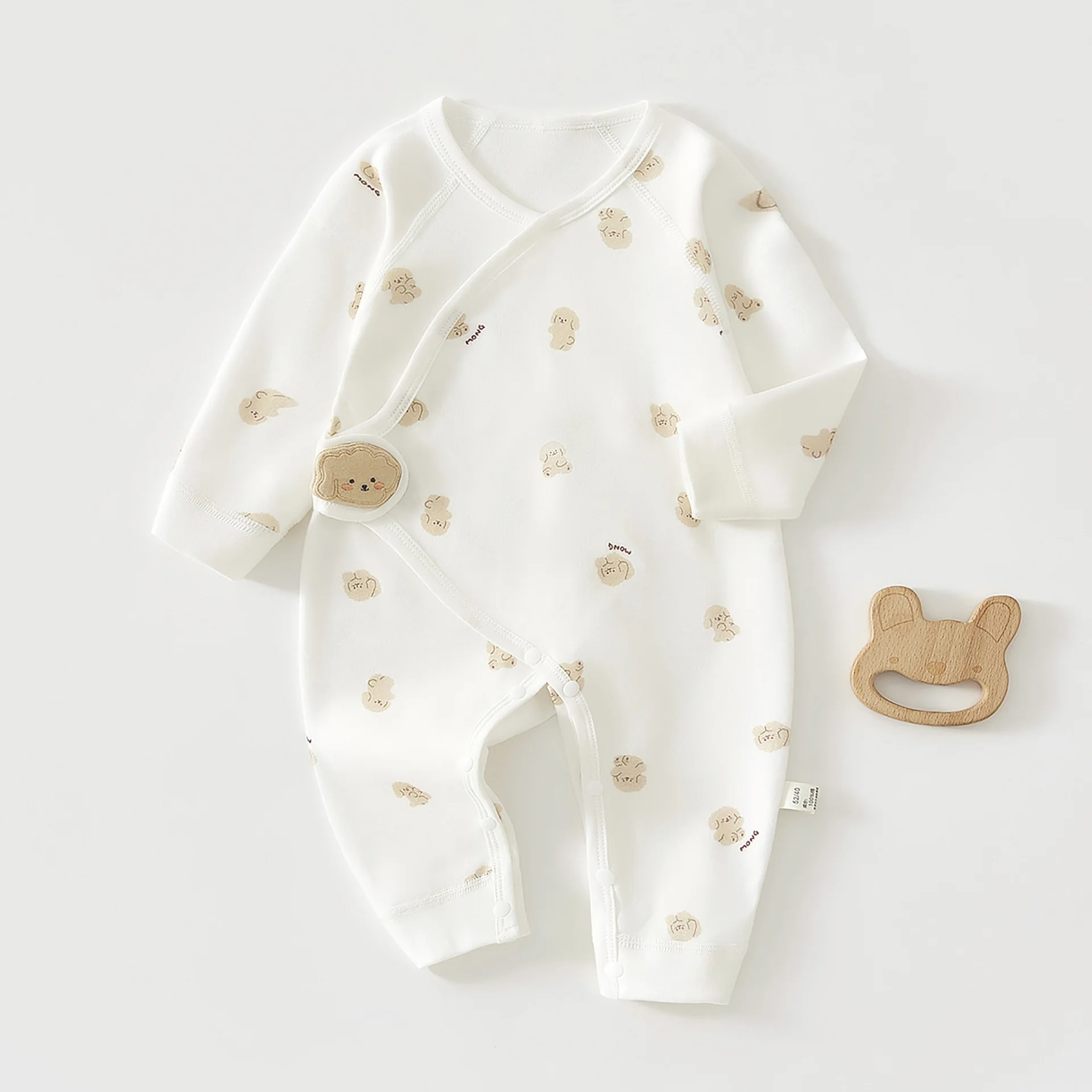 Four Season Baby Clothing Cartoon Long Sleeved Jumpsuit for Newborns Aged 0-6 Months Wearing Pure Cotton Baby Clothing Inside