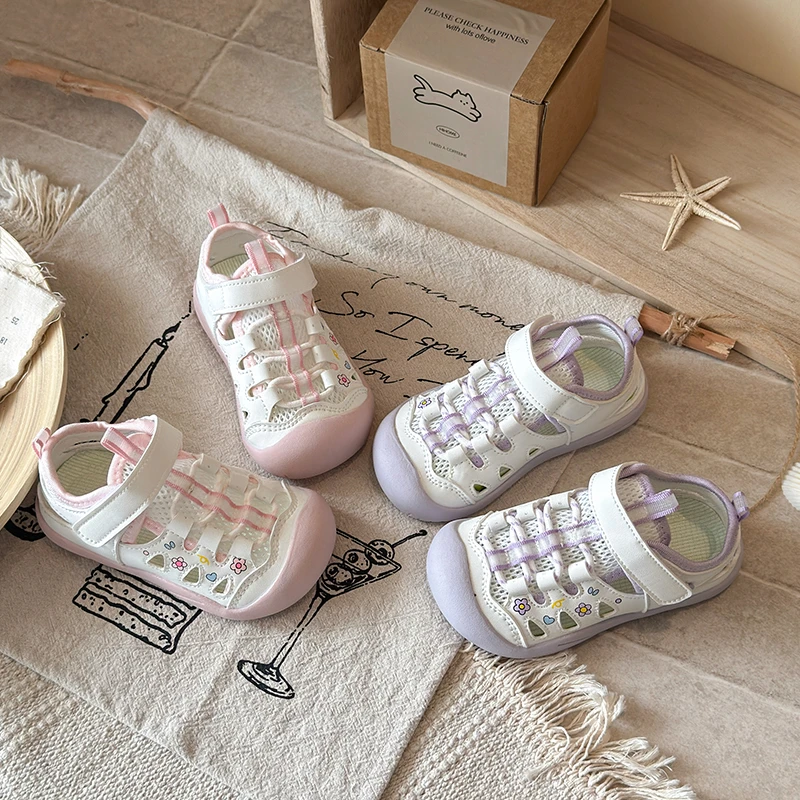 Flower Print Girls Sandals Summer Fashion Breathable Mesh Closed Toe Shoes Soft Sole First Walkers Hook and Loop Casual Sneakers