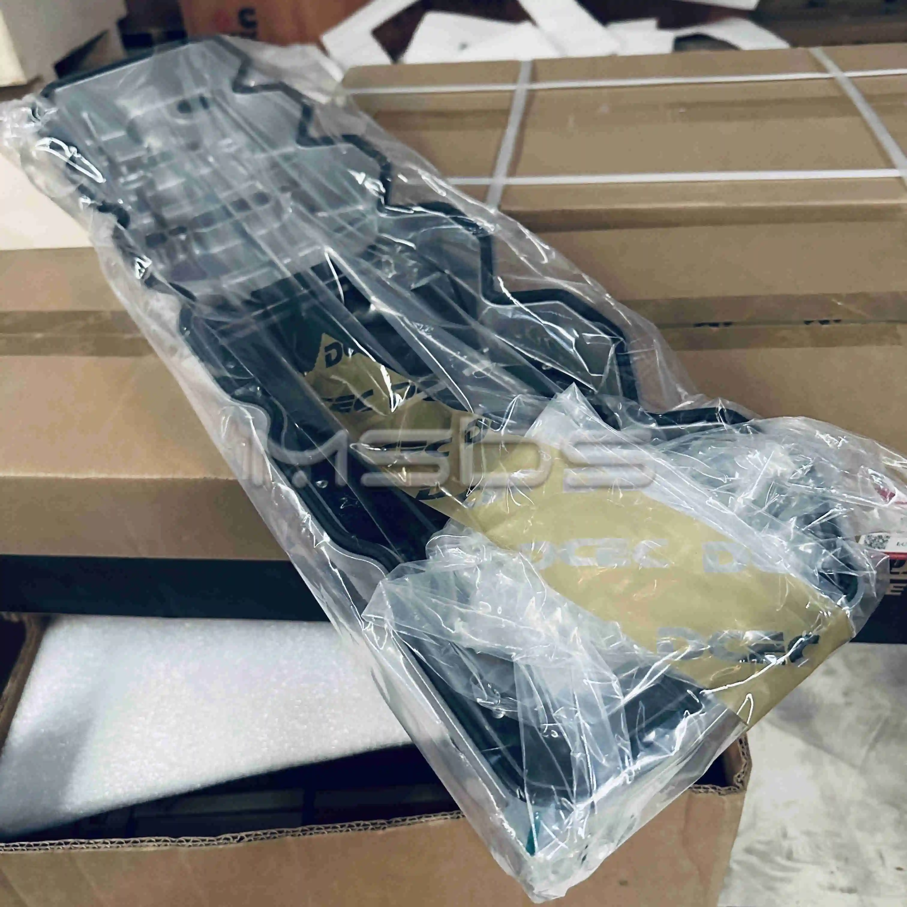 

Factory Hot Sale 6B B6.2 Engine Parts Valve Cover 5527959