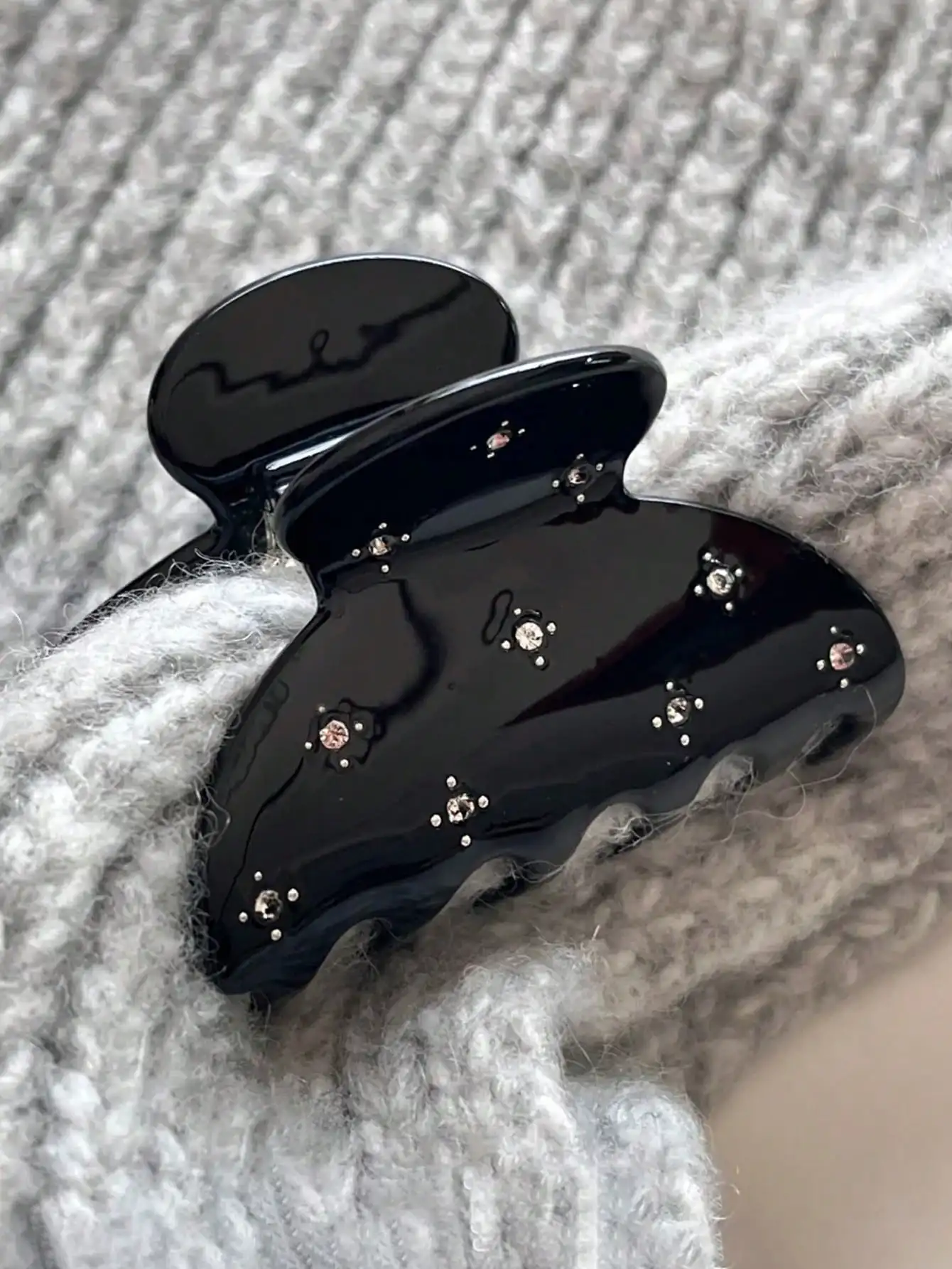 1pc Women's 6.4cm/2.52in Medium Black Shiny Rhinestone Elegant Hair Clip, Lightweight Plastic Hair Accessory, Fashionable Versatile High-End Simple Solid Color Hair Claw Suitable For Daily Casual, Party, Commute, Beach, Bun, Ponytail, Washing Face, Makeup