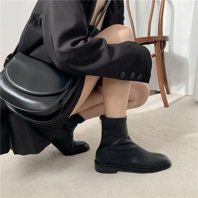 Short Shoes For Women Black Female Ankle Boots Flat Work Footwear Trend 2024 Booties On Promotion Chic Elegant And Low Price Pu