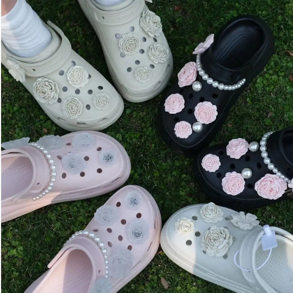 

DIY Detachable Hole Shoe Buckle Bouquet Bone White Korean New Style Flower Set PVC Shoe Charms For Sandal Clogs Shoes Accessory