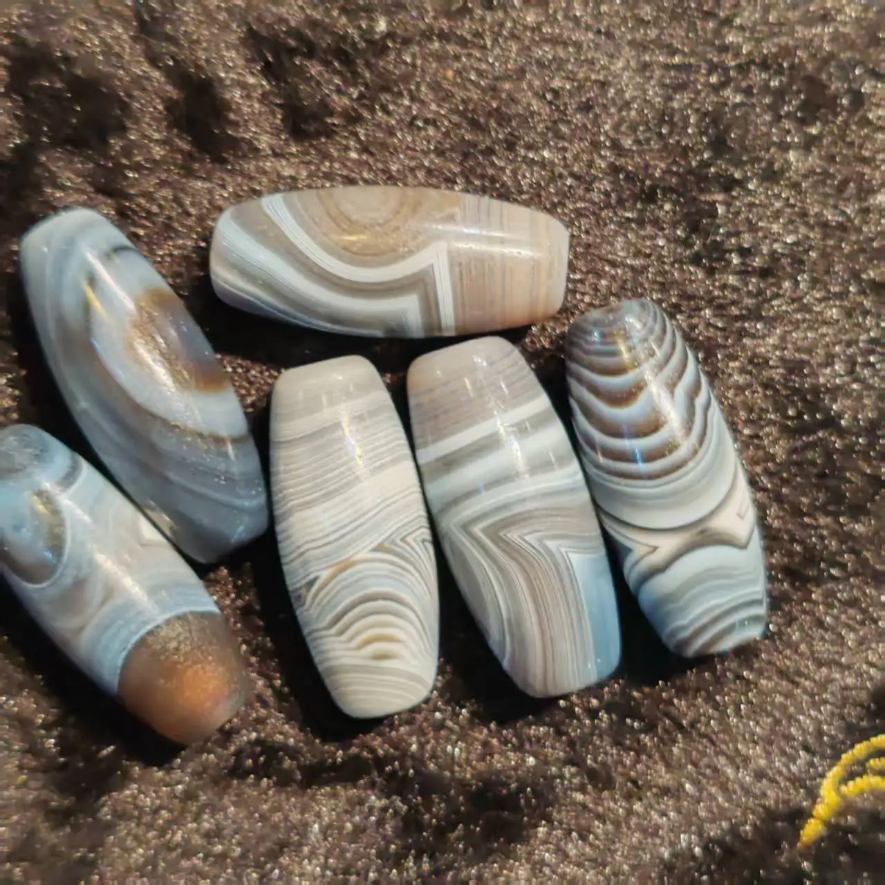 

50 pcsBrazil Natural Blue Qin Wrapped Silk 30 * 14mm Agate Tianzhu Ethnic Style Necklace Pendant DIY Accessory Dzi