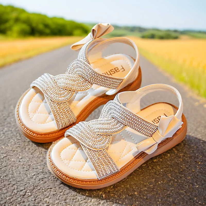 Girls Sandals Summer 2025 New Child Pearl Rhinestone Lady Roman Sandals Cuhk Princess Shoes Fashion Sandals