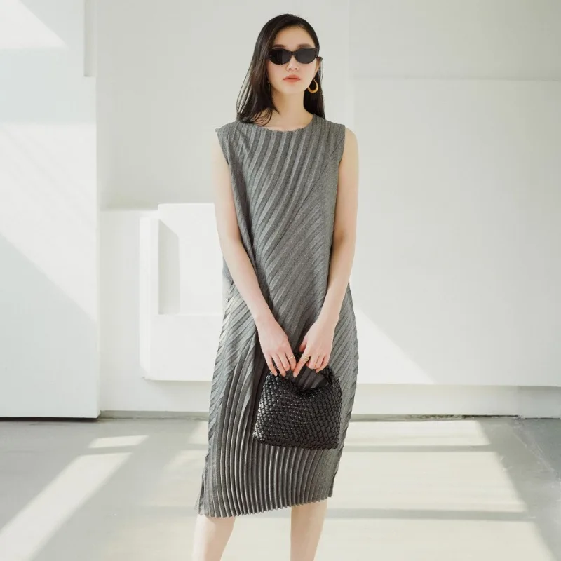 2024 Summer New Miyake High End Pleated Cotton and Hemp Heavy Industry Pleated Loose Casual Dress