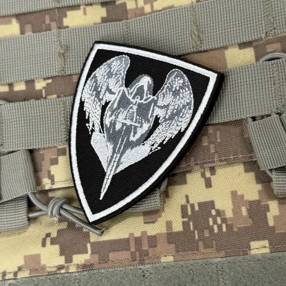 Parche táctico bordado ángel guardián con velcro escudo caballero - imagen 2