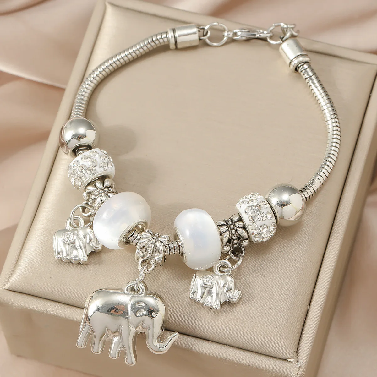 Elephant Pendant Beaded Bracelet Diamond Elephant Pendant Adjustable Size Ladies' Jewelry Bracelet