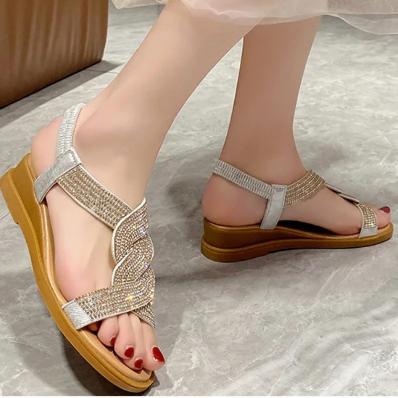 

2024 Ins New Summer Girl Sandals Fashion Versatile Student Sandals Outwear Roman Women Shoes A0114