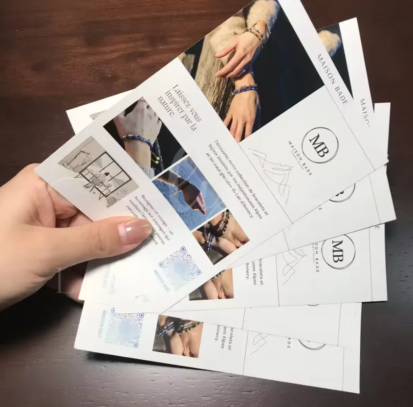 100/200pcs Customized 157g glossy cardboard flyer A5 A6 size commercial advertising flyer color double-sided printing