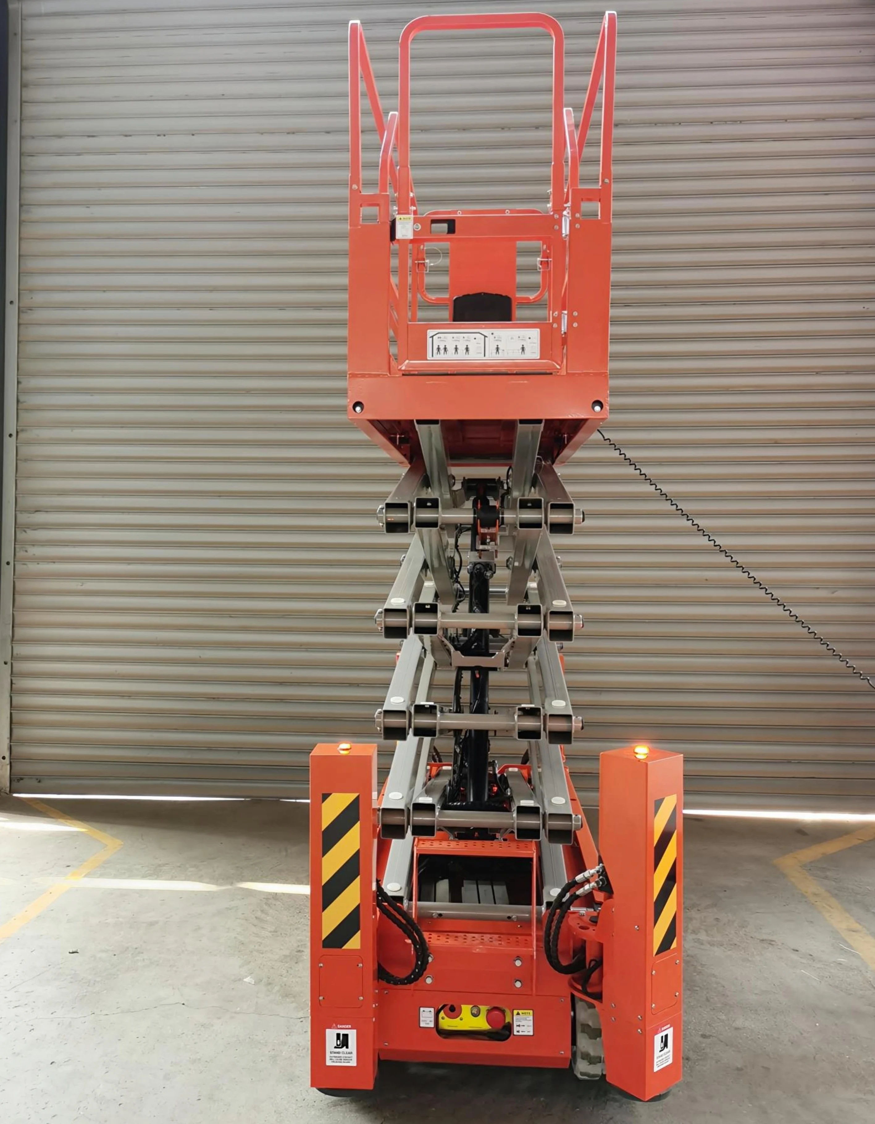 crawler scissor aerial work platform with stabilizer 12m, suitable for rental fleets