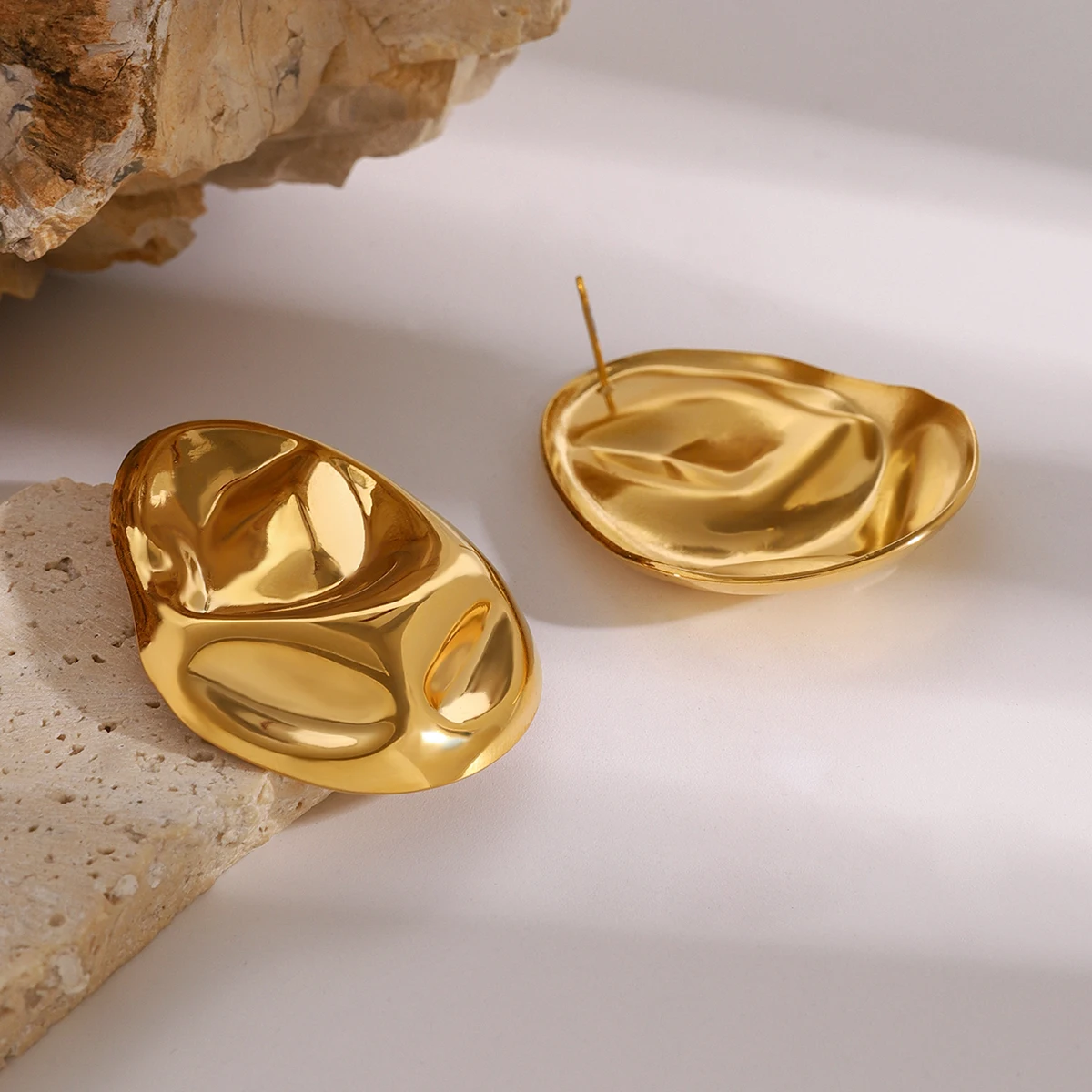Yori Fashionable Irregular Oval Glossy Hammer Earrings Prevent Allergy Waterproof Attractive Jewelry Accessories 2024