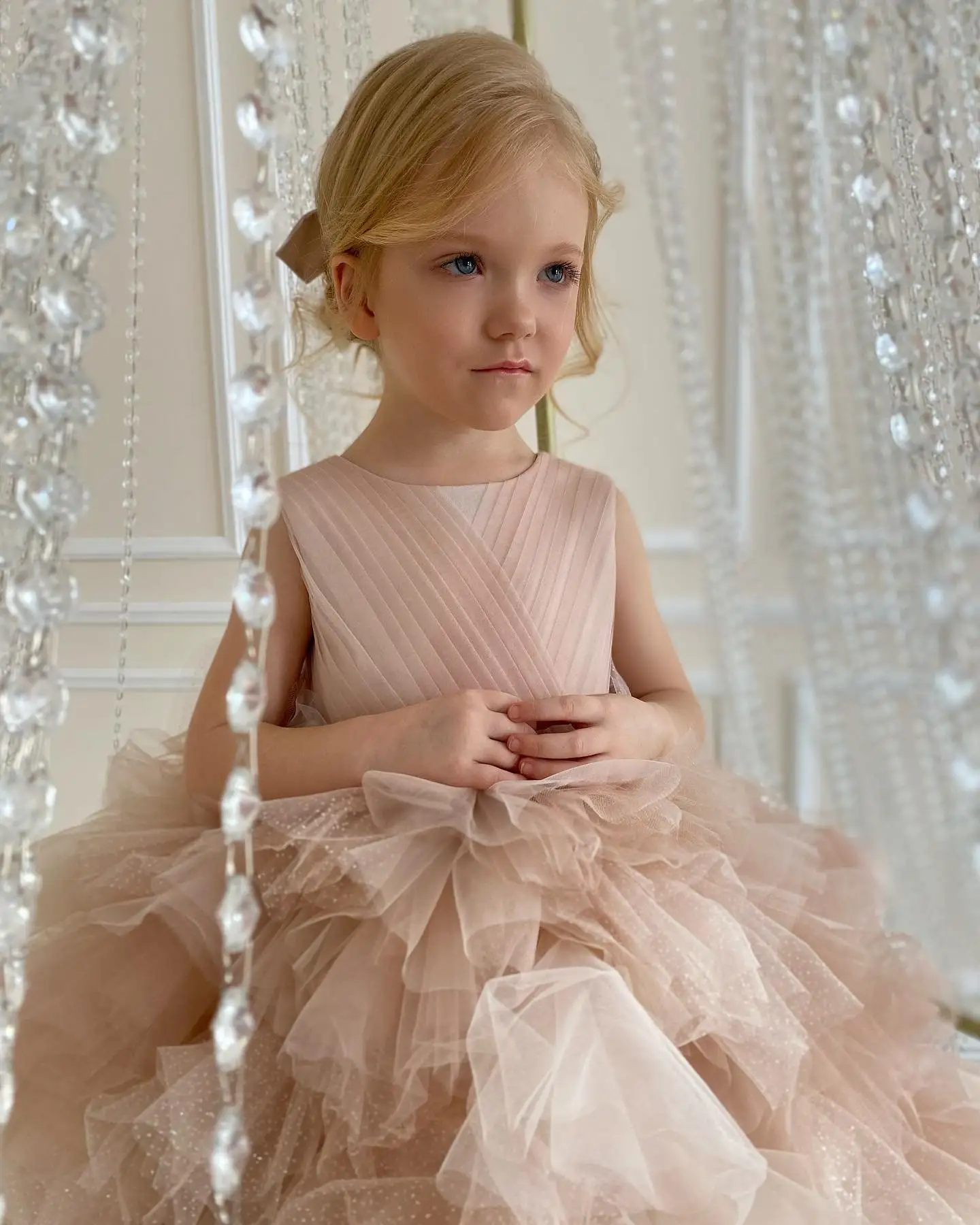 Vestido de flores de encaje de lujo para niña, vestido rosa de fiesta con lazo en la espalda y botones de ilusión