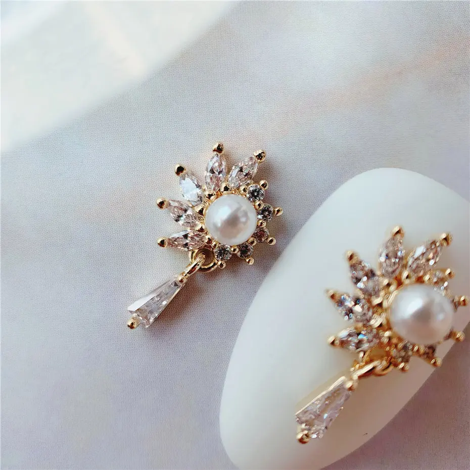 10Pcs Sun Flower Tua Hợp Kim Móng Tay Nghệ Thuật Bộ Phận Zircon Ngọc Trai Pha Lê Kim Loại Móng Tay Làm Móng Tay Accesorios Nguồn Cung Cấp Trang Trí Quyến Rũ