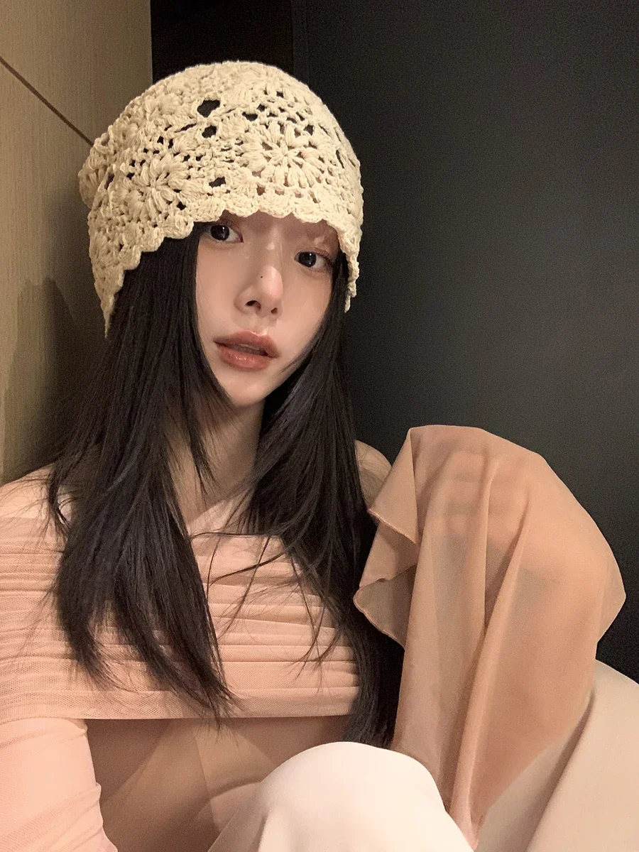 INS Korean Sweet Hand-woven Women's Hat Flower Hollow Knitted Cap Spring Summer Autumn Gentle Retro Face Small Pile Hats