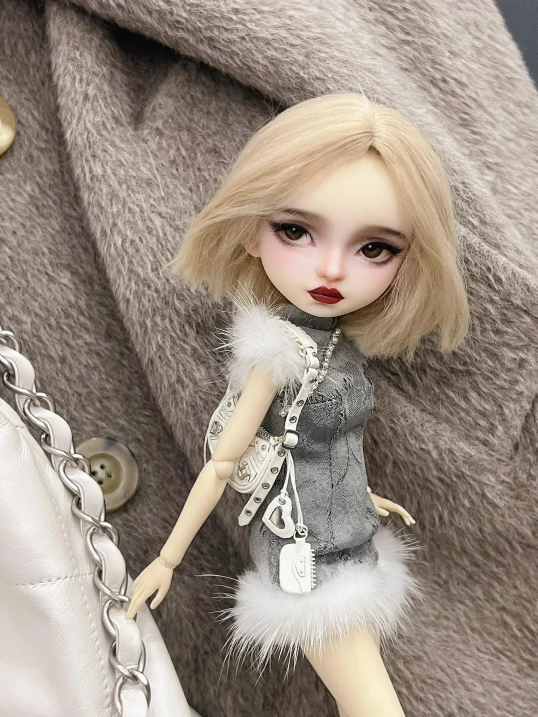 

New toy sd bjd doll 1/6 amy big head bib baby girl princess cute cute high-quality human joint